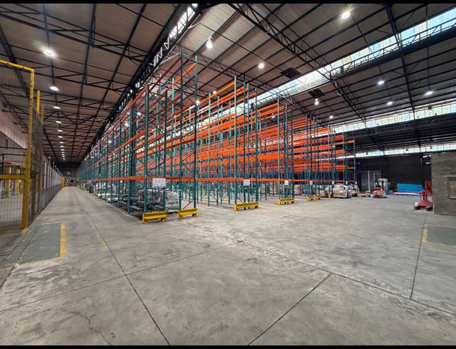7,987M² WAREHOUSE TO LET IN RANDJESPARK